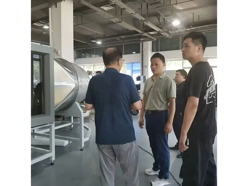 Buồng thử nghiệm cát và bụi tiêu chuẩn quân sự quy mô lớn.